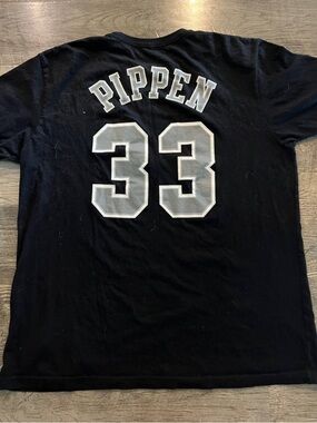 Mitchell & Ness Black 'Pippen 33' Back Graphic Tee